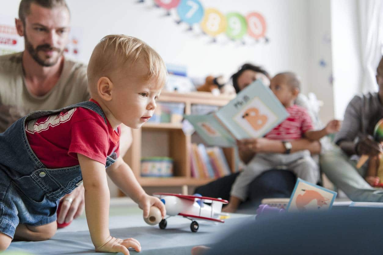visu-les-metiers-de-la-petite-enfance-des-metiers-d-avenir
