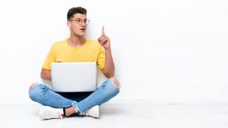 recherche metier sur ordinateur