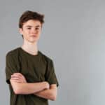 adolescent en classe de 3e