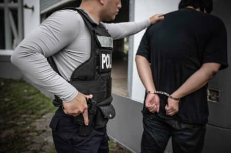 arrestation gardien de la paix